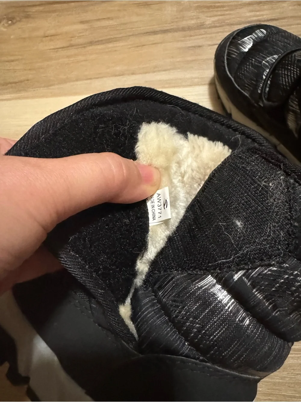 Hobibear Kids Waterproof Snow Boots Faux Fur Lined Black Gray 10.5, fits 9.